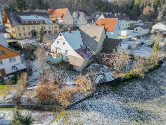 Charmantes Grundstück mit abrissfähigem Bauernhaus - Ihre Chance auf Neubau!