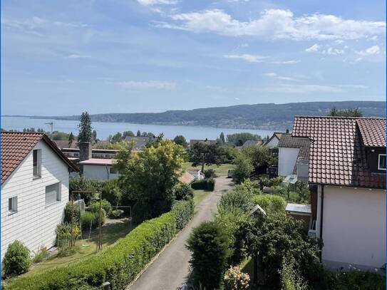 Gaienhofen-Horn: Haus mit 3 Wohnungen und Doppel-Garage in ruhiger Lage, Seesicht vorhanden !