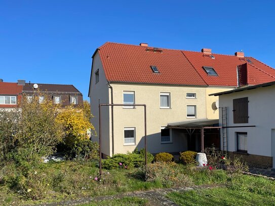 Sehr gepflegtes Zweifamilienhaus mit viel Potenzial, 3 Bädern und schönem Gartengrundstück in Wolfen