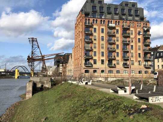 Wohnen & Arbeiten am Wasser, Großzügiges sonniges Loft