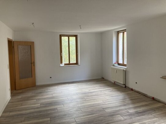 NEUE Küche, NEUES Bad, NEUES Wohnzimmer ... neue Wohnung!