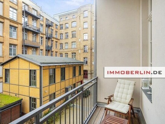 IMMOBERLIN.DE – Toplage! Sehr charmante Altbauwohnung mit Balkon, Lift & Loftflair