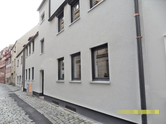 Renditeobjekt! Hochwertig saniertes Mehrfamilienhaus mit 10 Whg. in der Altstadt von Nürnberg