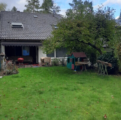 RESERVIERT -Großes Reihenmittelhaus - 535 qm Grundstück in Fürth Oberfürberg 150 qm WFl., 7 Räume