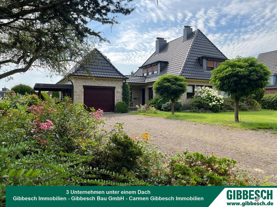 Landhaus-Villa*traumhaft großz. 2.038 m² Grundstück* viele Möglichkeiten*bevorz. Wohngegend * Garage