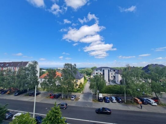 Kiel - Wik. 3,5 - Zimmer - Wohnung. Ideal für 1-2 Personhaushalt! Balkon.