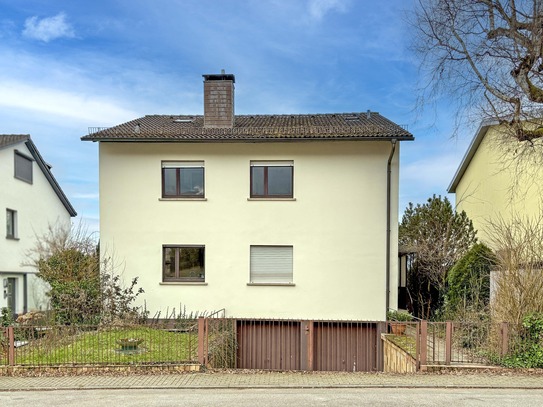 Neckargemünd-Kleingemünd: Attraktives 2-3 FH mit traumhaftem Ausblick und tollem Garten in Bestlage