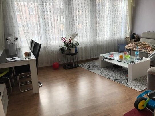 Provisionsfrei - Perfekt geschnittene 2-Zimmer-Wohnung mit Panoramafenstern in der Südstadt