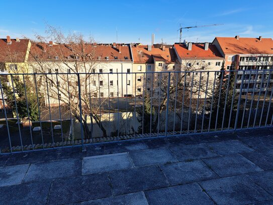 Highlight 2-Zimmer-Wohnung mit Dachterrasse und EBK Nähe Burg