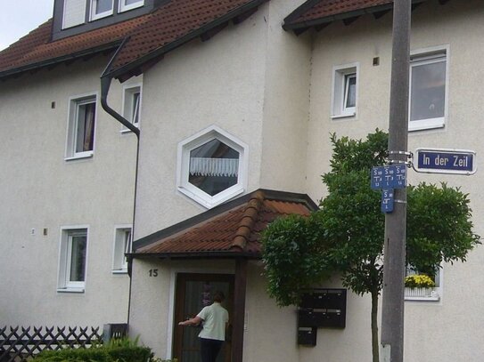 Gemütliche, helle und ruhige 3-Zimmer-Wohnung mit Dachterrasse in Erlangen-Eltersdorf