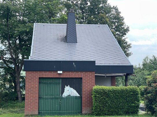 Idyllisches Wochenendhaus mit Garage in Körle Wagenfurth auf großem Grundstück. Provisionsfrei.