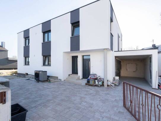 4-Zimmer-Neubauwohnung in Großmehring mit kleinem Gartenanteil