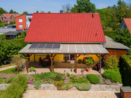 Voll ausgestattetes Einfamilienhaus in Altlandsberg - Mit Einbauküche, Fußbodenheizung, Pool u.v.m.