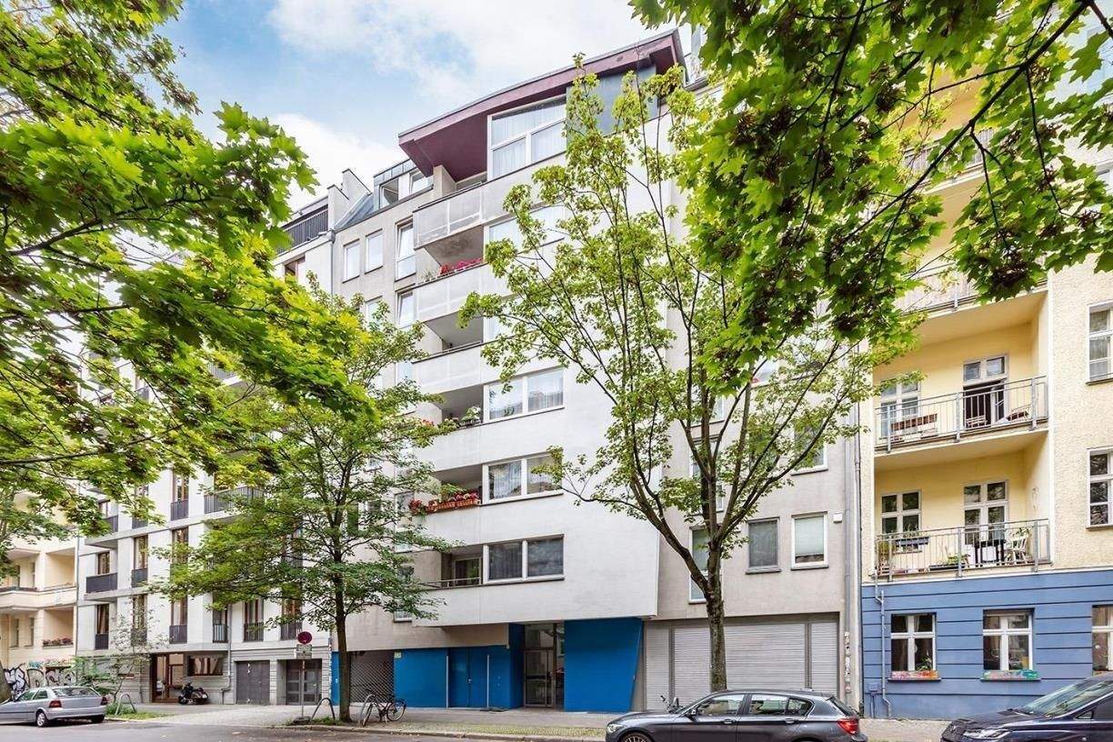Stadtleben in Bestform: Vermietete 3-Zimmer-Wohnung mit Loggia und Aufzug