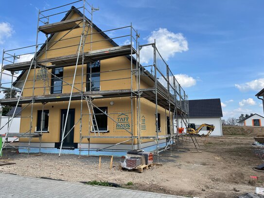 Familienfreundliches Wohnen: Zeitloses, charmantes Haus mit großem Garten