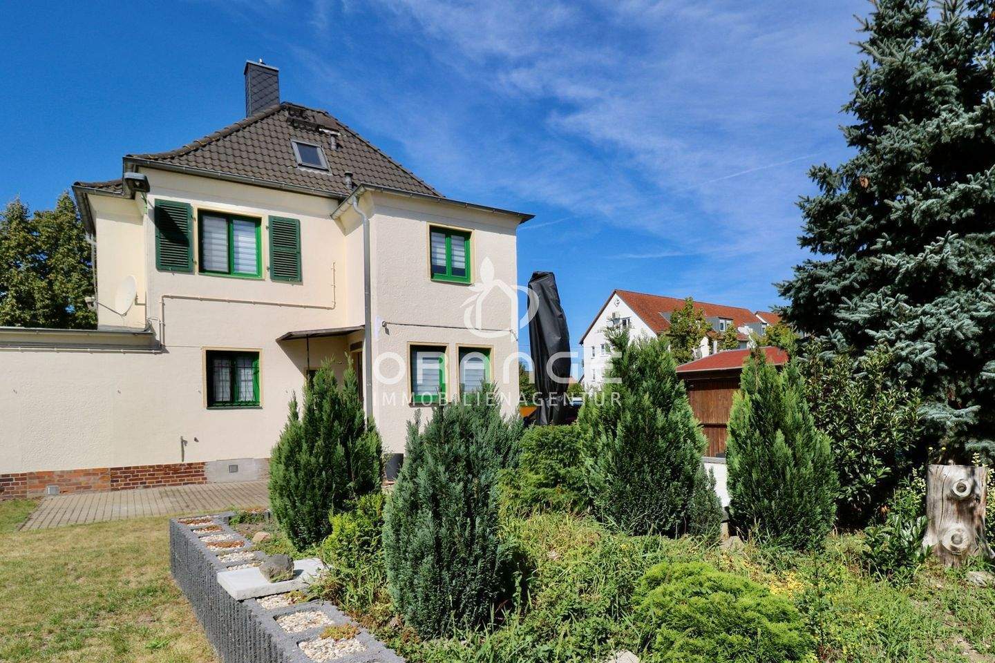 *** Viel Platz für Familie - Plus flexible Gewerbemöglichkeit ***