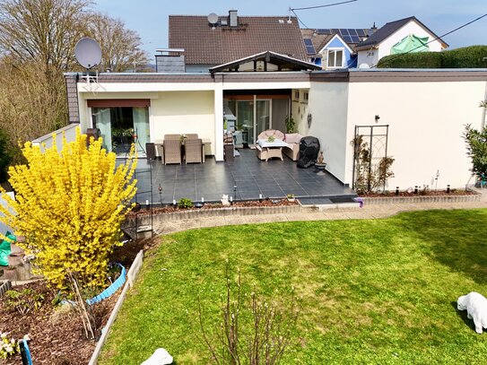 ????Bungalow in Hainchen, Garten / Terrasse / alles auf einer Ebene!!?? ??