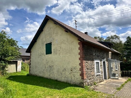 Romantisches Haus an der Rur - Sanierungsbedürftiges Bruchsteinhaus