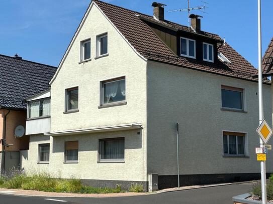 Zweifamilienhaus mit Ausbaureserve und Werkstatt