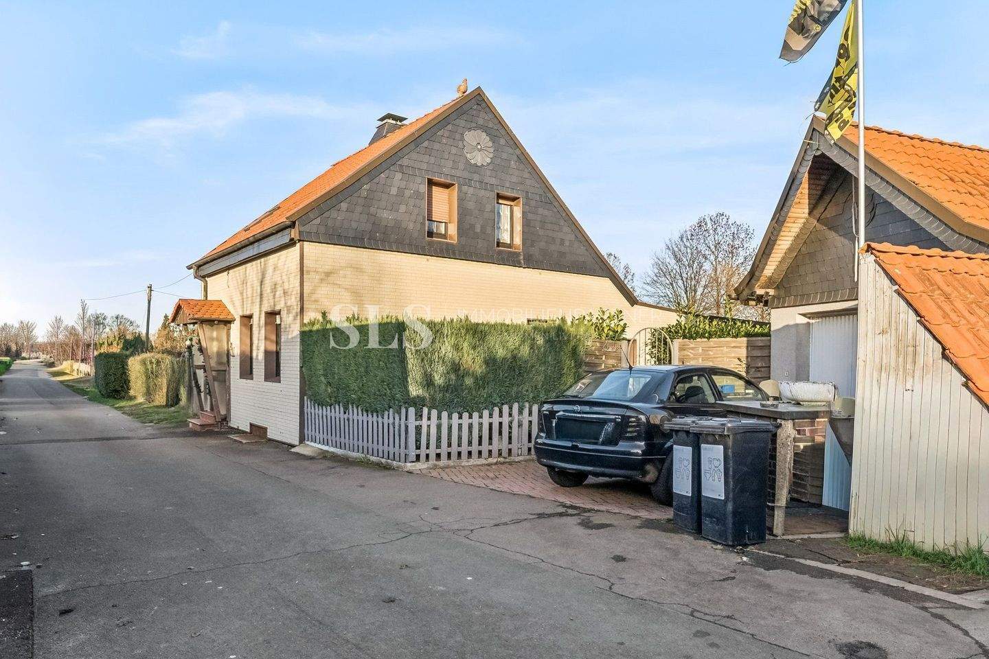 Ein Zuhause im Grünen - freistehendes Einfamilienhaus mit besonderem Wohnbereich