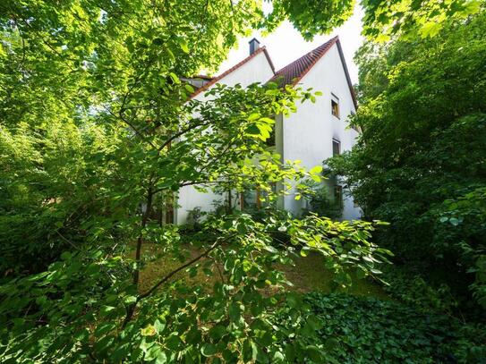 Gartenliebhaber aufgepasst! Großzügige Wohnung in idyllischer Lage