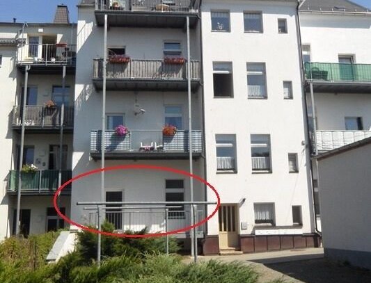 4-Raum-Wohnung mit großem Süd-Balkon, Bad mit Fenster, inkl. Garagenstellplatz im Hof