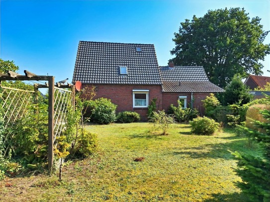 Einfamilienhaus in Schortens - großer Gartenanteil - Stellplatz für Wohnmobil - Grundstück teilbar!