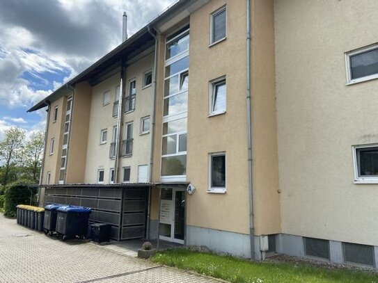 Schöne 2 Zimmer Wohnung im 1. OG mit Südbalkon