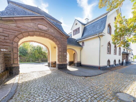 Trier-Euren: Außergewöhnliche Dachgeschosswohnung in denkmalgeschützten Altbau!