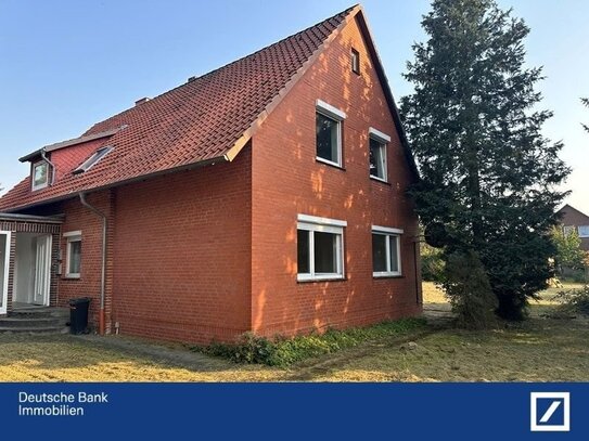 Sanierungsbedürftiges Zweifamilienhaus in der Wedemark OT Abbensen