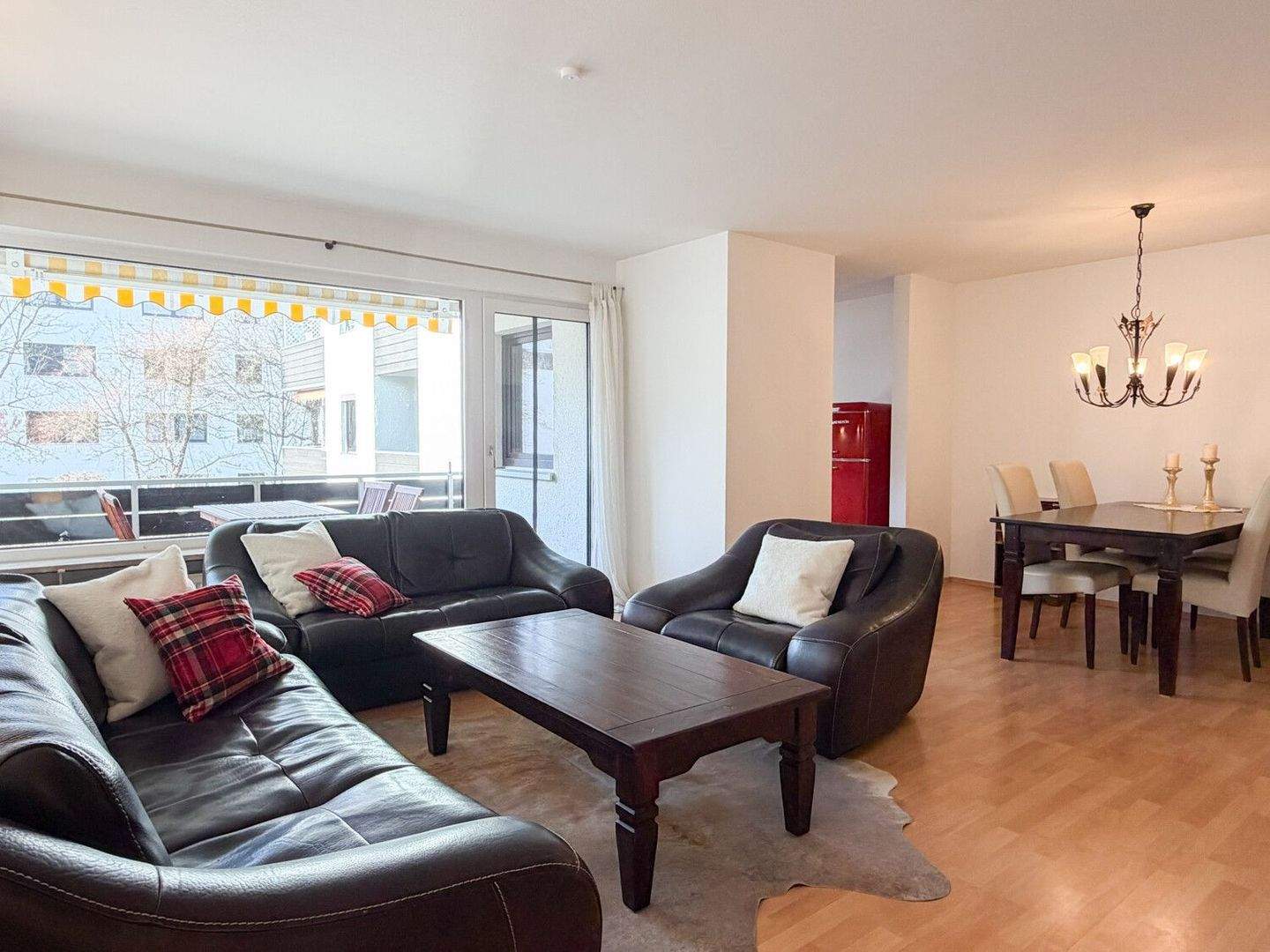 Helle 3-Zimmer-Wohnung mit West-Loggia & Top-Infrastruktur in Bogenhausen