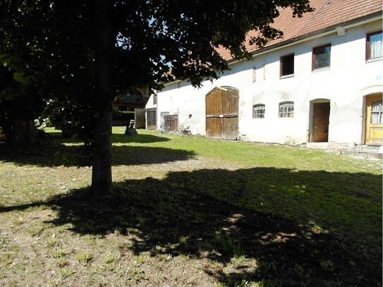 Für Handwerker, Bauernhaus in Buch zum Renovieren mit tollem Grundstück zu verkaufen