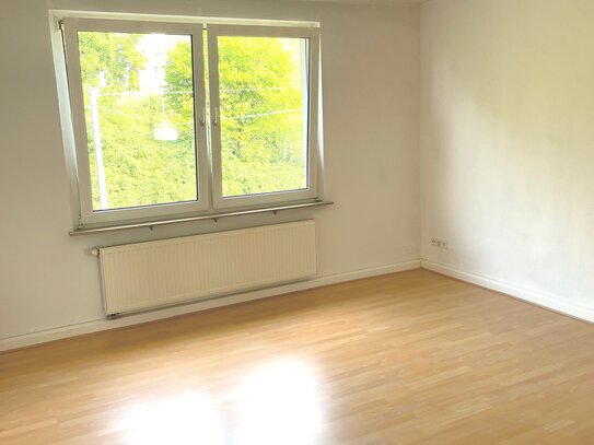 großzügige 2 Raumwohnung mit 69m³ und Balkon zu vermieten!!!