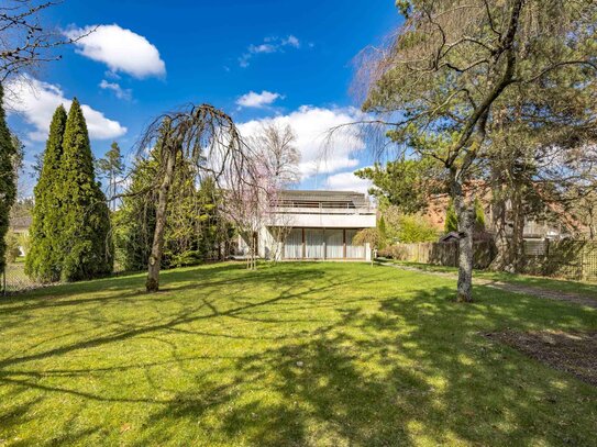 renovierungsbedürftige Stadtvilla mit Pool & Dachterrasse in absolut ruhiger Lage Waldperlach's