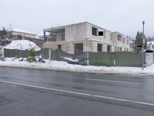 Preisreduziert. Mehrfamilienhaus in Bad Endbach wartet auf Fertigstellung.