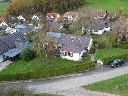 Top gelegenes Einfamilienhaus in Bruckberg mit Einliegerwohnung - Weitblick bis in die Alpen