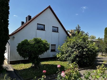 Mockau-Siedlung: DHH mit ca. 1.035 m² Grundstück; ca. 91,96 m² Nutzfl.; 4 Zimmer // teilbar!!!