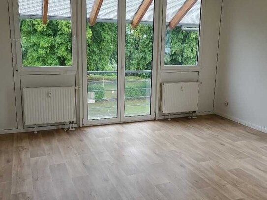 ***2-Raum Wohnung mit großer Dachterrasse*** - Wohnen mit Service möglich (WE 19)