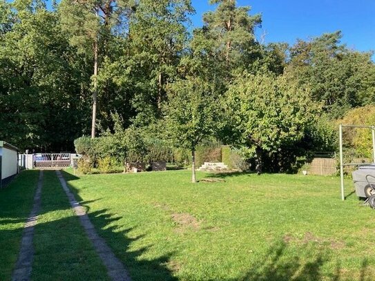 Kleines Baugrundstück in Schwerin-Friedrichsthal wunderschön am Waldrand gelegen