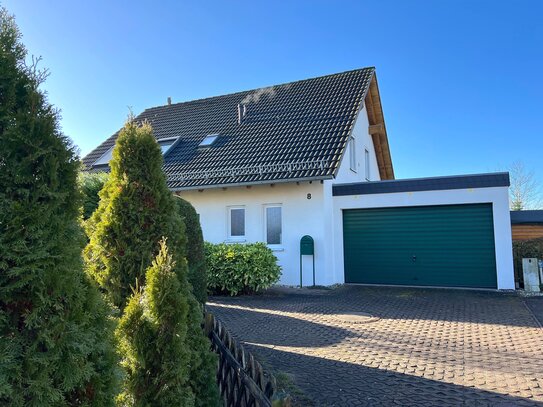 Gepflegtes Familienhaus mit bildschönem Garten in Schkeuditz.