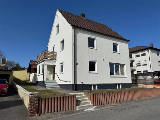 Dörfles-Esbach ** EFH mit viel Platz & großer Garten ** Doppelgarage