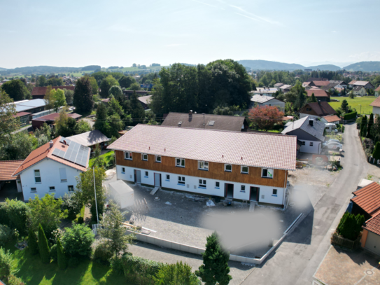 NEU - MODERN - SCHLÜSSELFERTIG Reihenhaus in schöner Lage von Peiting