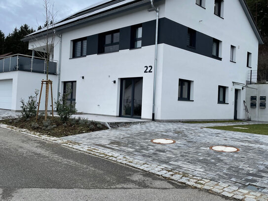 *ERSTBEZUG* Großzügig geschnittene 2,5-Zi.EG-Neubau-Whg. mit Terrasse + EBK in Balingen-Endingen