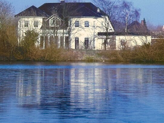 Repräsentative Villa am See in Seckenhausen (Stuhr)