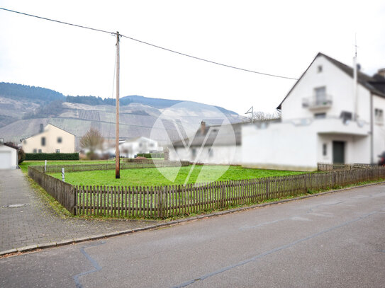 // Gelegenheit // Baugrundstück in Longuich