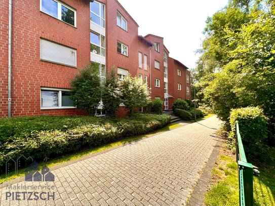 Helle 2,5 Zimmer-Wohnung mit Balkon und Tiefgaragenplatz zu verkaufen!