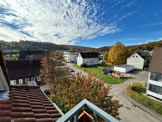 Sonnige, großzügige Maisonette-Wohnung in netter und gepflegter Wohnanlage!