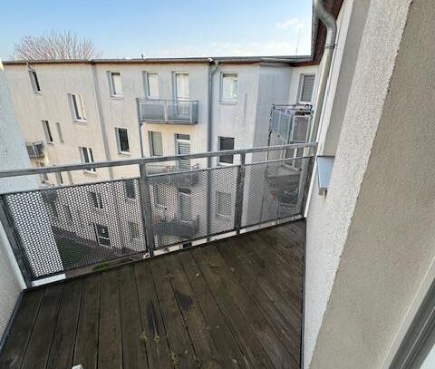 Wohnen über der Stadt 3-R-Wohnung in MD-Sudenburg san.Altbau im DG. ca.78 m² mit BLK. zu vermieten.