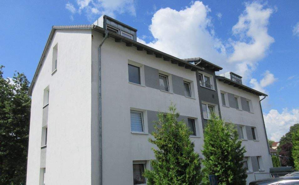                                                               Helle 3-Zimmer-Wohnung mit Balkon - frisch renoviert - (WE 6)                                                       in Velden (Landshut)