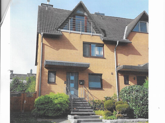 Charmantes EFH mit schönem Garten, überdachter Terrasse, voll unterkellert, Garage optional KP 10.000,--€